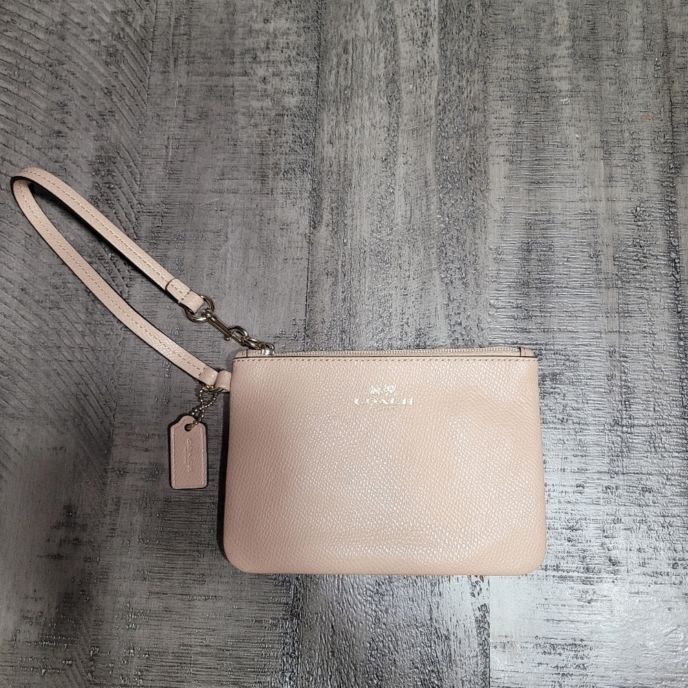 NWOT COACH  Crossgrain Leather Corner Zip Wristlet Wallet Nude Pink $75